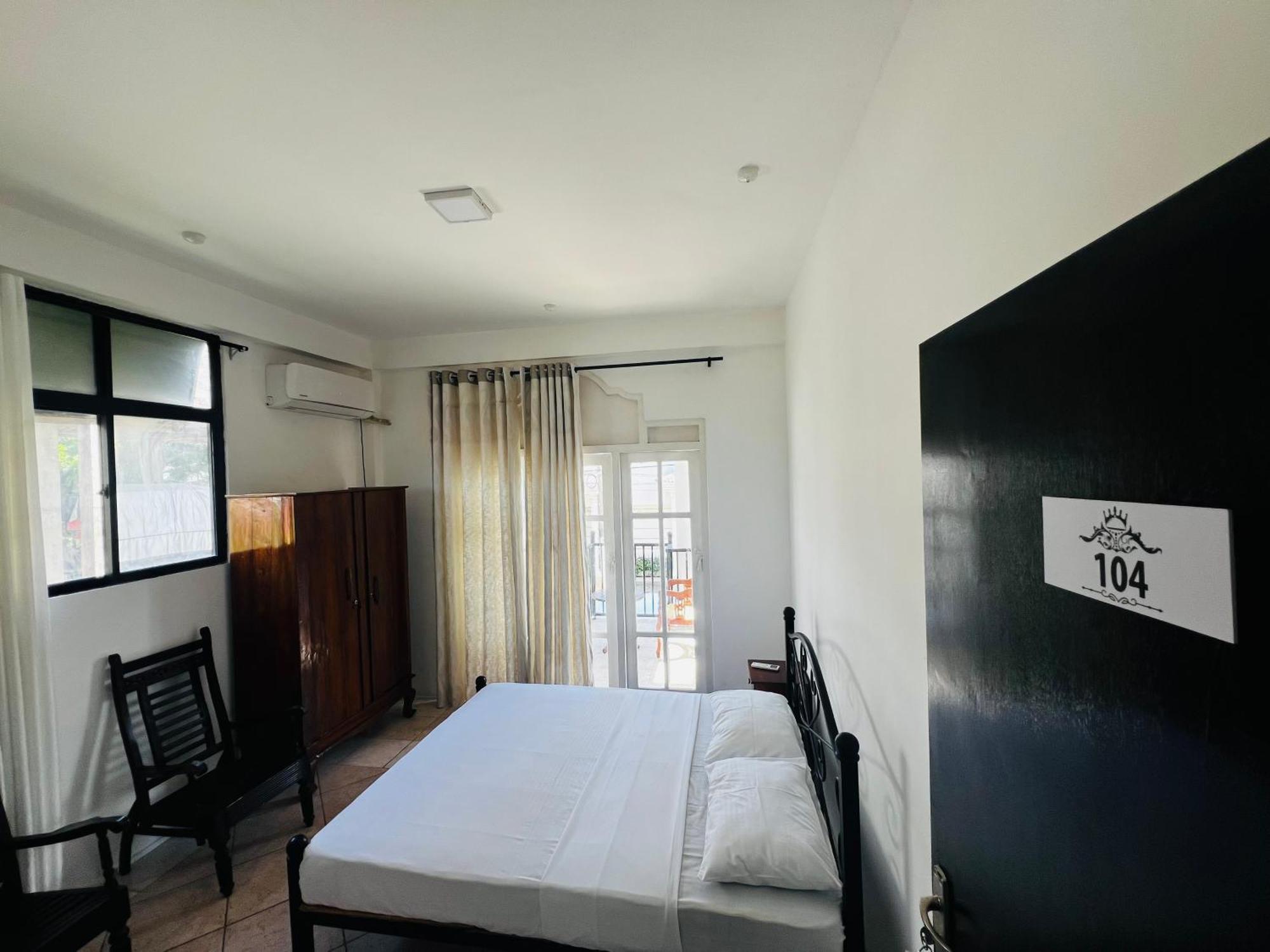 Ramlyn Guesthouse & Restaurant Νεγκόμπο Εξωτερικό φωτογραφία
