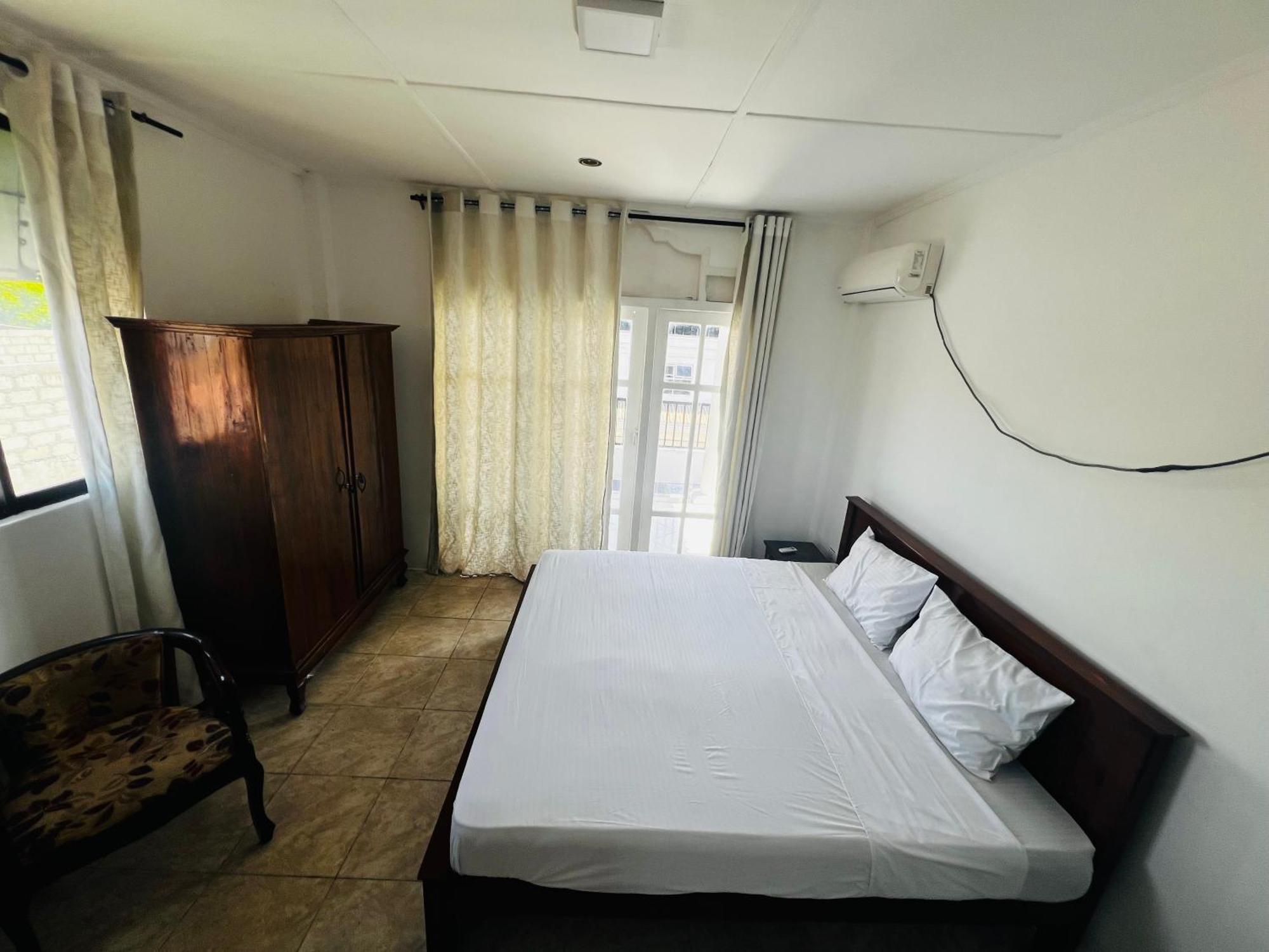 Ramlyn Guesthouse & Restaurant Νεγκόμπο Εξωτερικό φωτογραφία